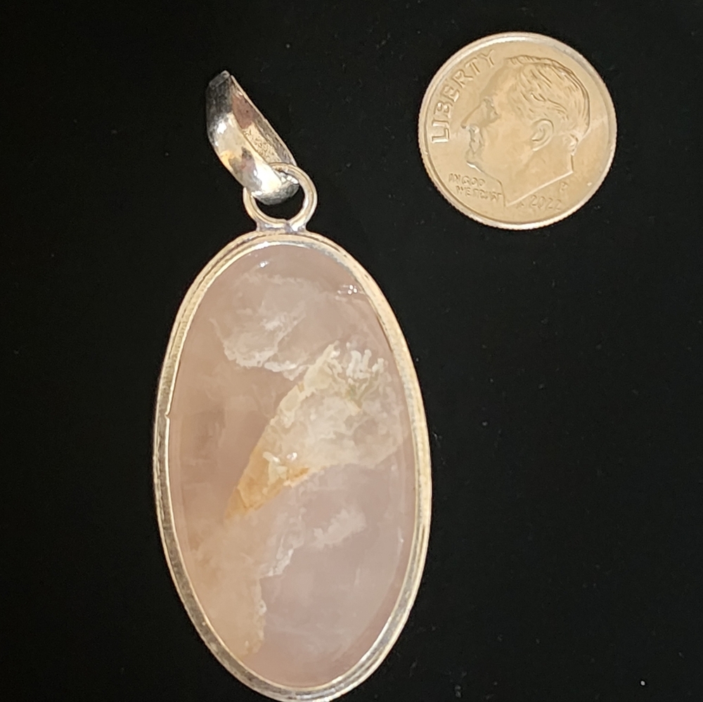 Rose Quartz Pendant 🤍 - Picture 2 of 3